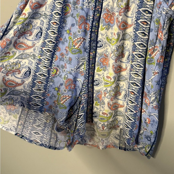 Love Tree Blue and White Paisley Top - Picture 2 of 5